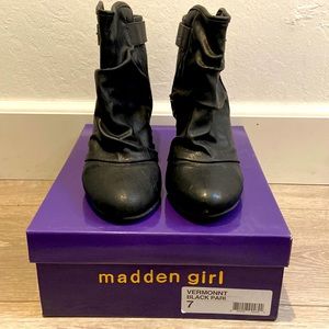 Madden Girl Vermonnt Black Wedge Ankle Booties Size 7